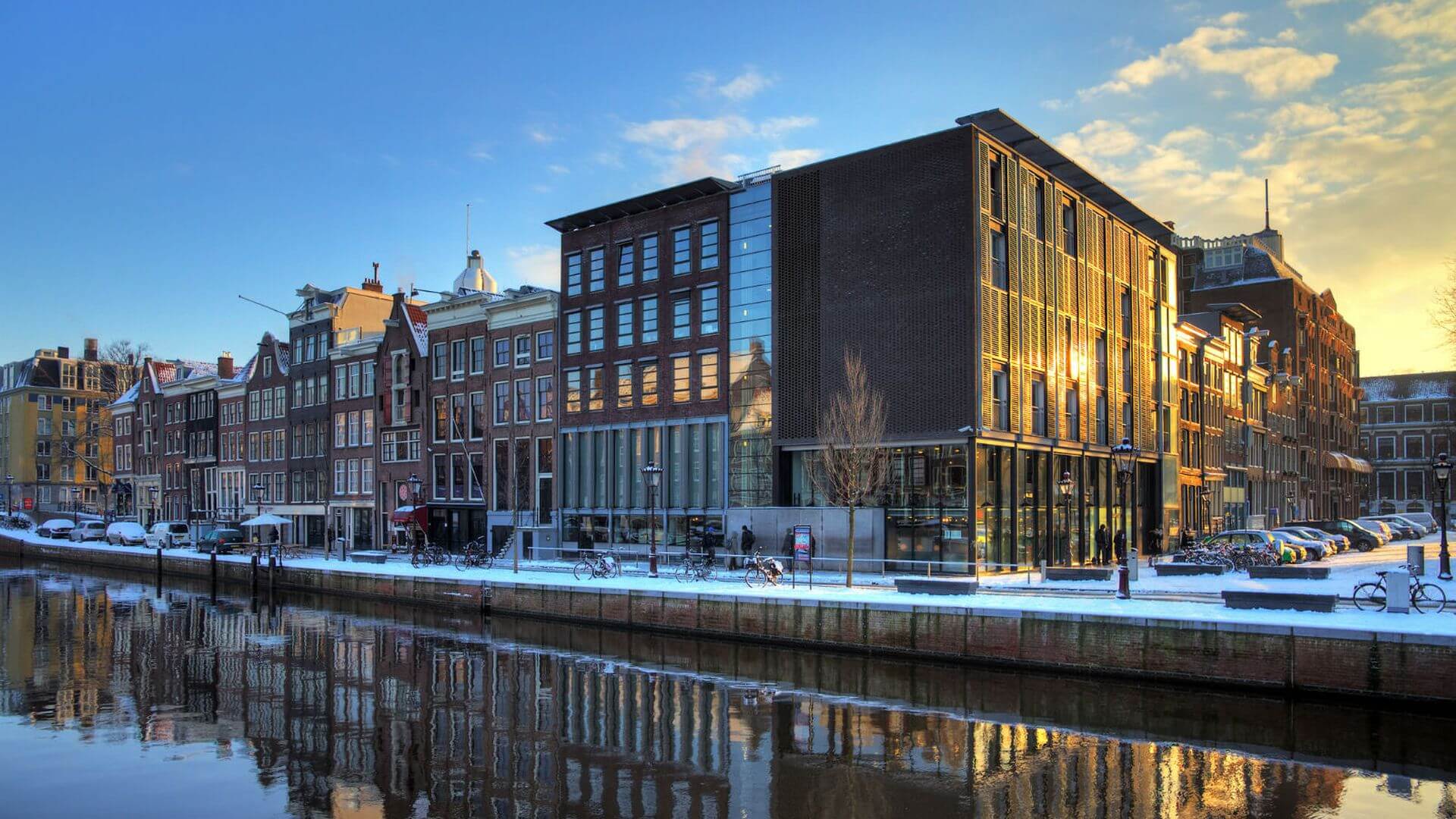 آشنایی با آمستردام-نمایی از The Anne Frank Museum در آمستردام-گردشگران شیراز