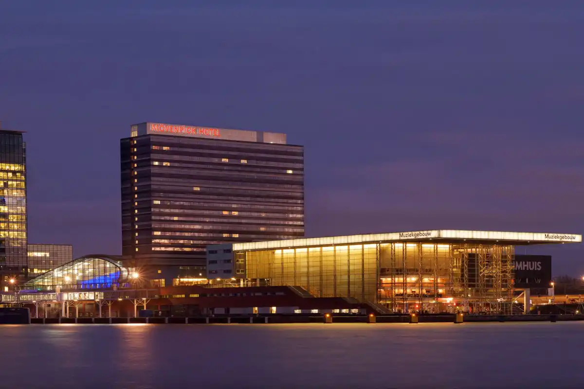راهنمای سفر به هلند-نمایی از Movenpick Amsterdam City hotel-گردشگران شیراز