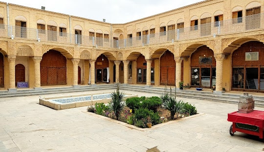 تیمچه صرافیان آباده - گردشگران شیراز