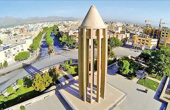 آرامگاه ابن سینا-تور همدان -گردشگران شیراز