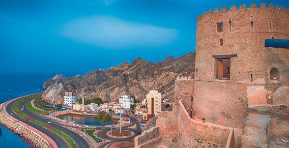 تور عمان - گردشگران شیراز