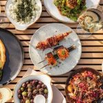 انتخاب رستوران مناسب در سفر - گردشگران شیراز