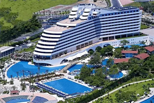 هتل تایتانیک بیچ لارا - بهترین هتل‌های UALL آنتالیا