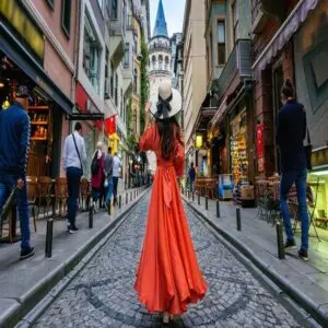 لباس مناسب برای سفر به ترکیه در بهار