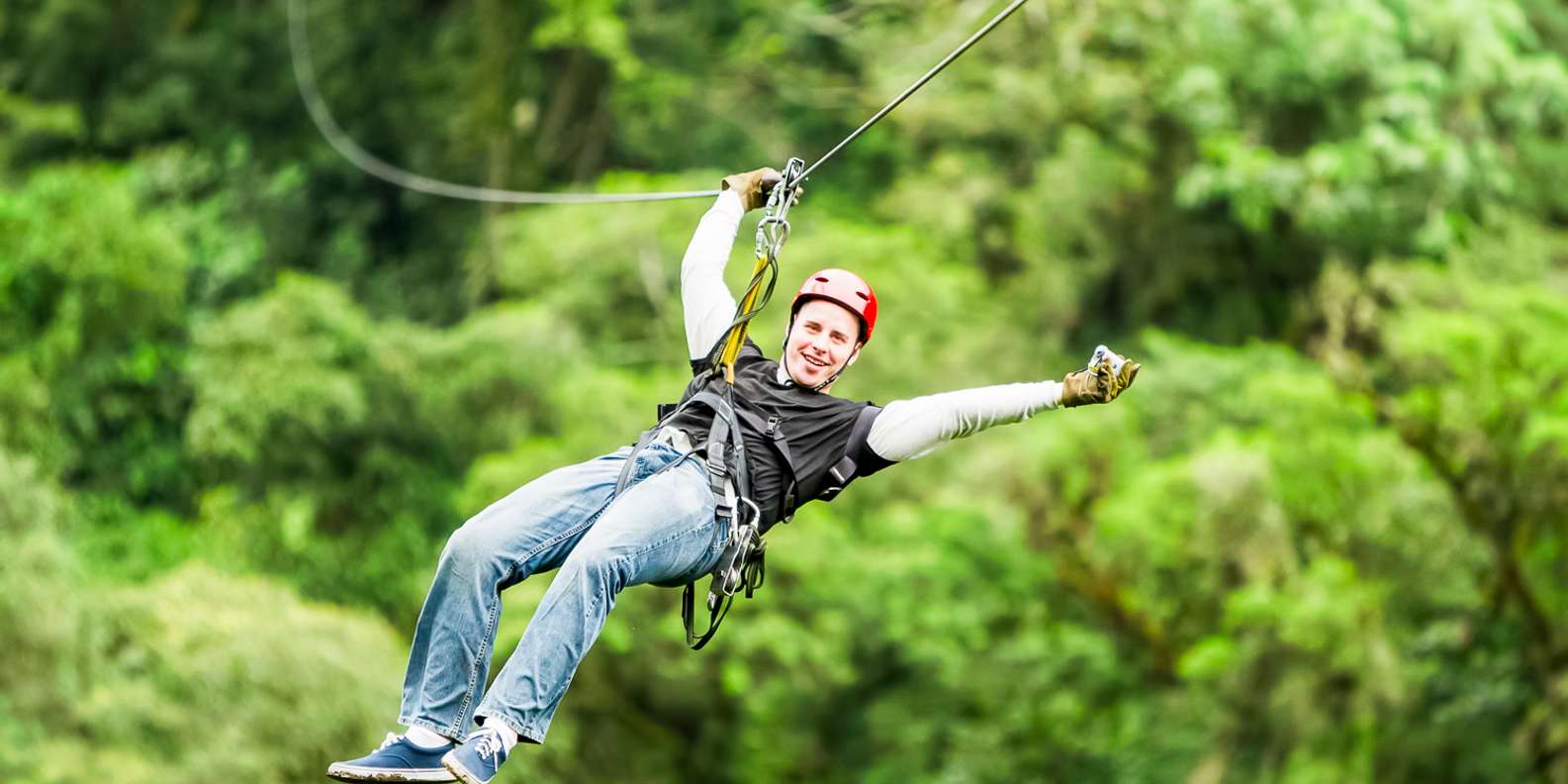 راهنمای جامع تفریحات ماجراجویانه در مالزی-نمایی از Coral Flyer Zipline-گردشگران شیراز