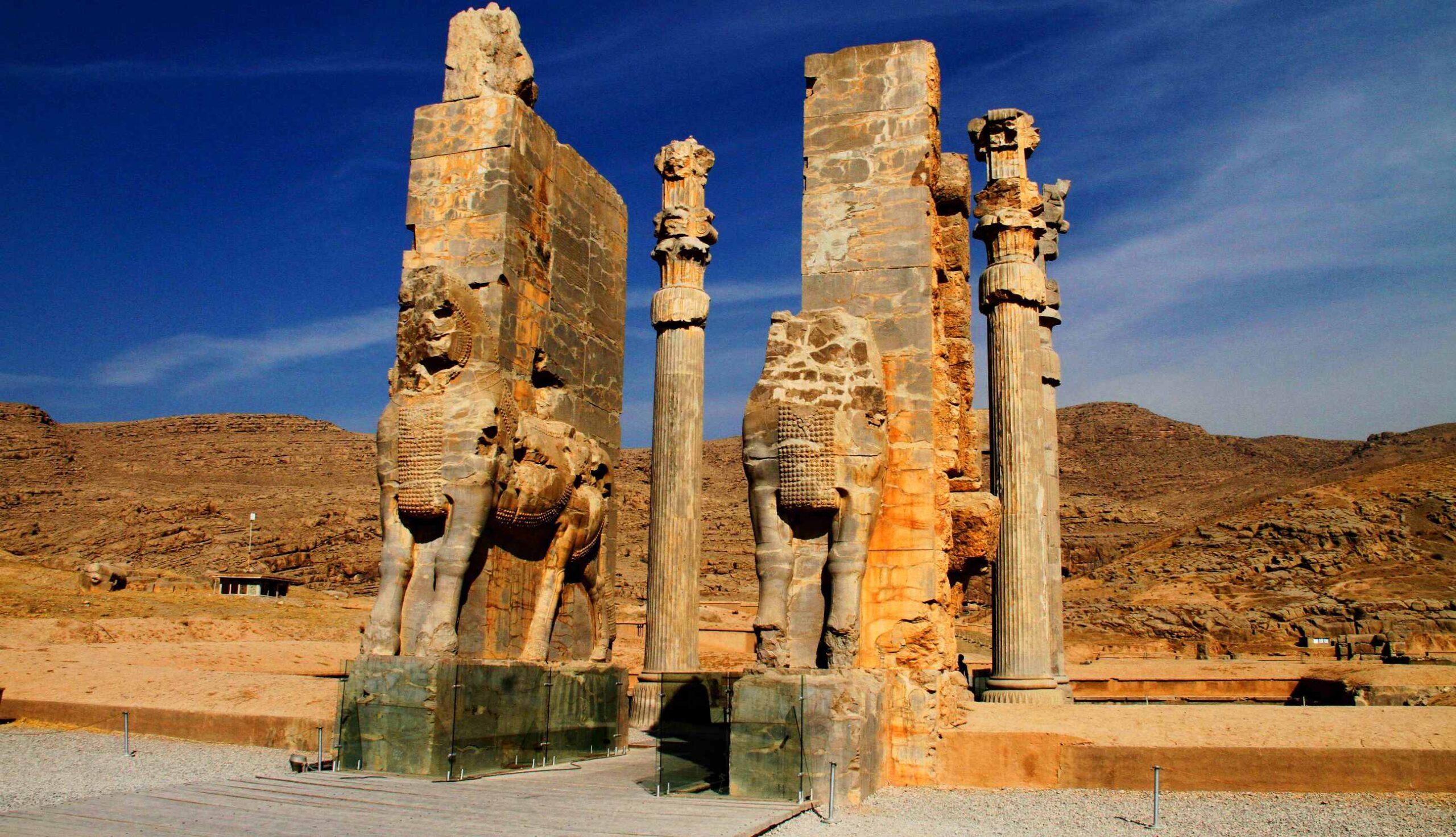 از تخت جمشید تا نقش رستم - گردشگران شیراز