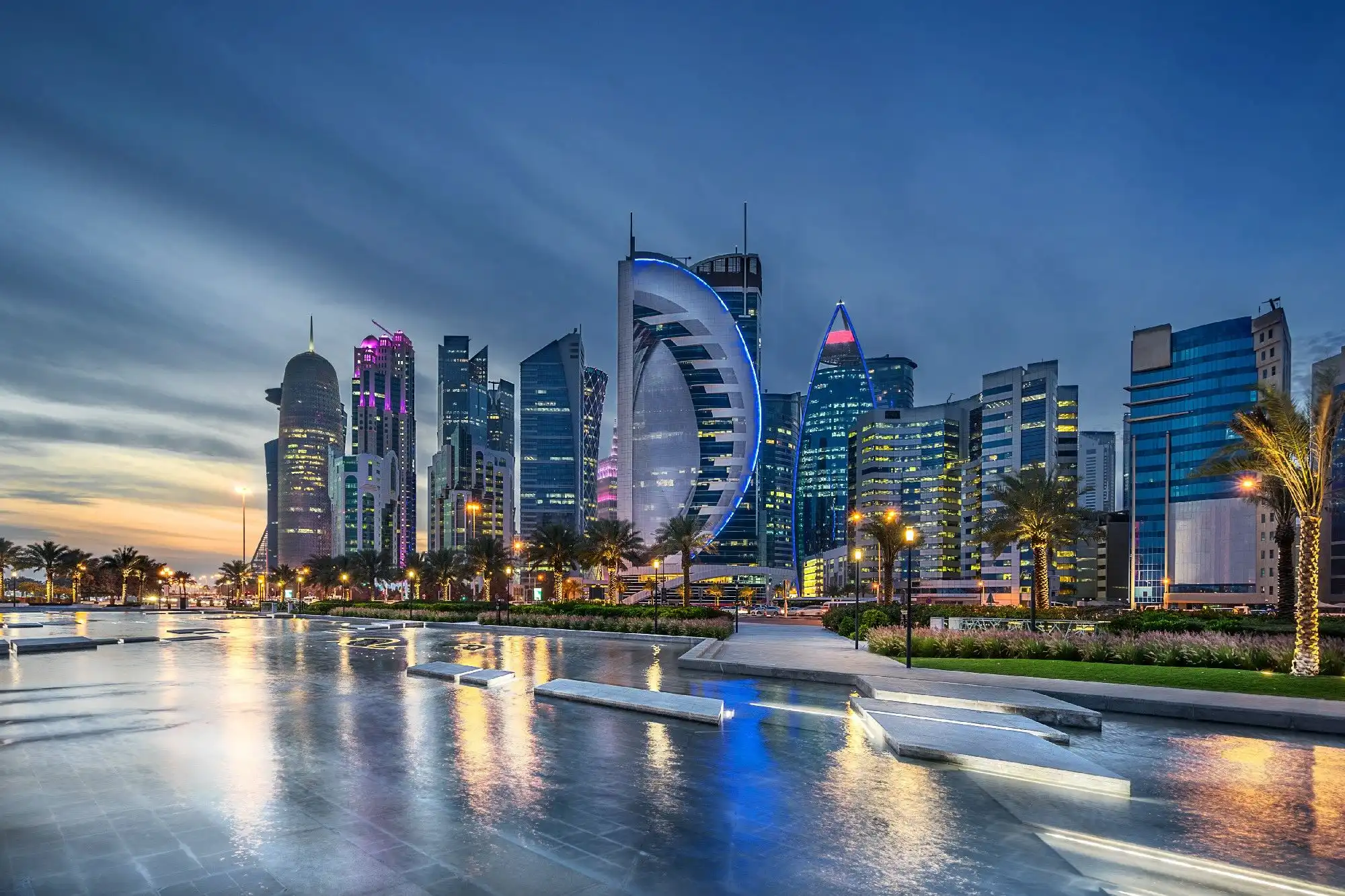 دبی یا قطر؟-گردشگران شیراز