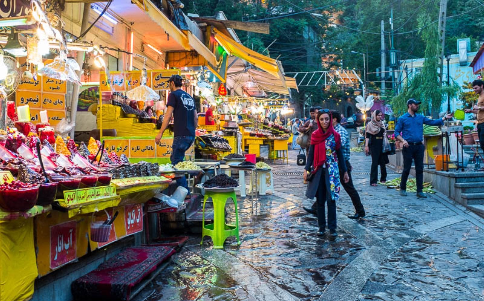 کوهپیمایی و رستوران‌های سنتی در دربند تهران - گردشگران شیراز