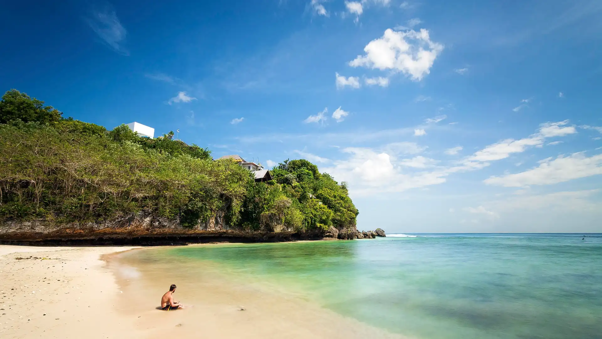 جاهای دیدنی کمتر شناخته شده بالی-نمایی از Niang Niang Beach, Bali-گردشگران شیراز