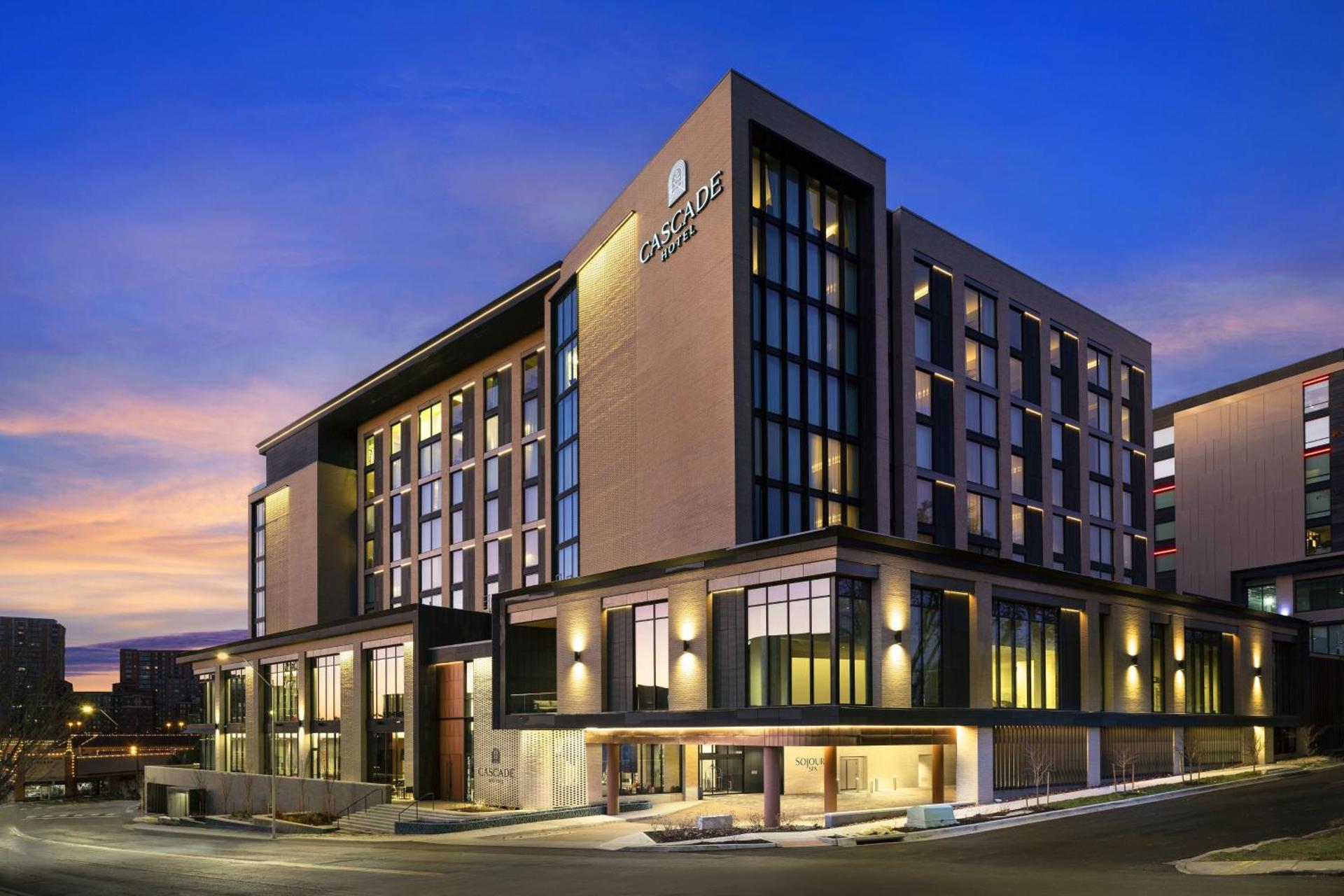 بهترین هتل های ایروان-نمایی از Cascade Hotel در ایروان-گردشگران شیراز