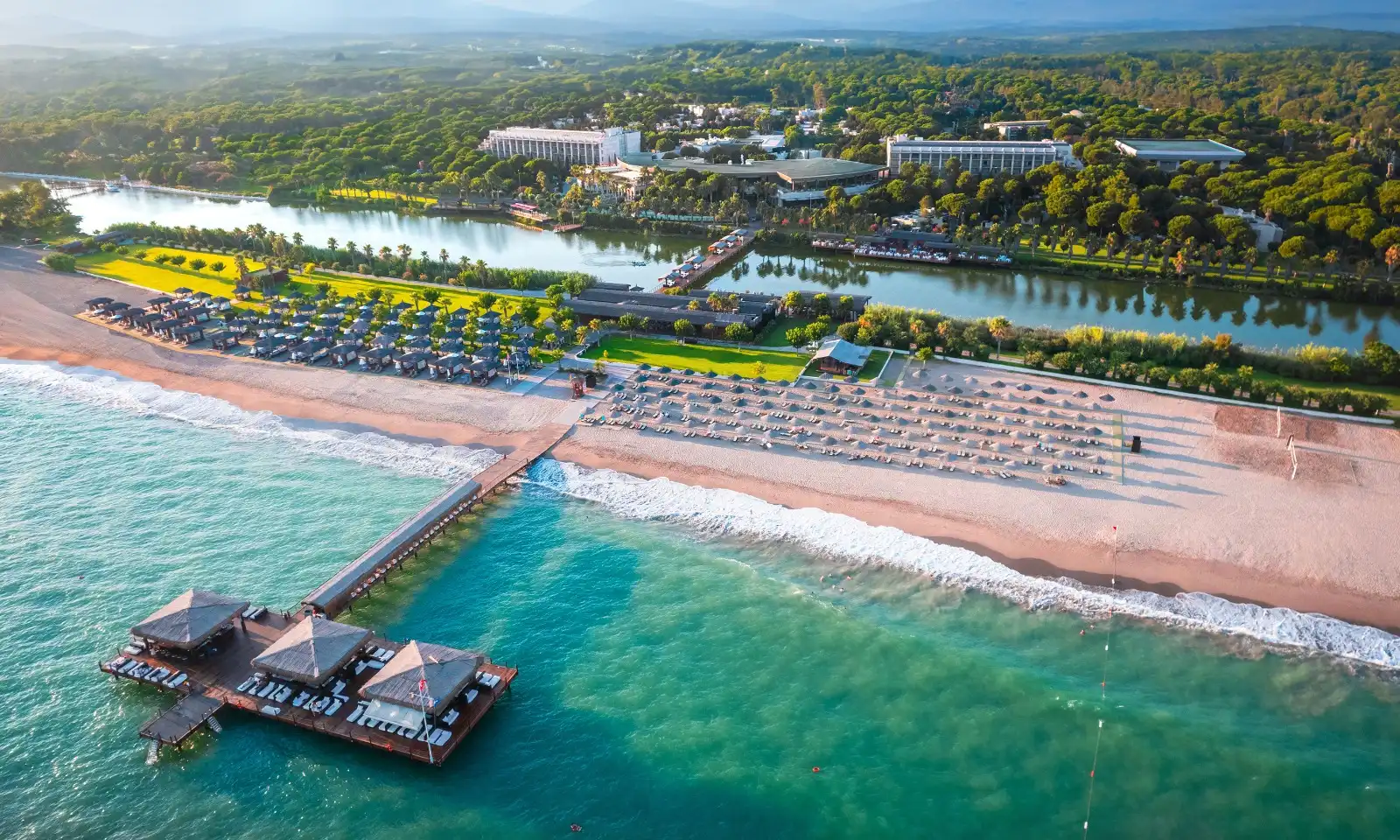 بهترین هتل های آنتالیا-نمایی از Gloria Serenity Resort آنتالیا-گردشگران شیراز