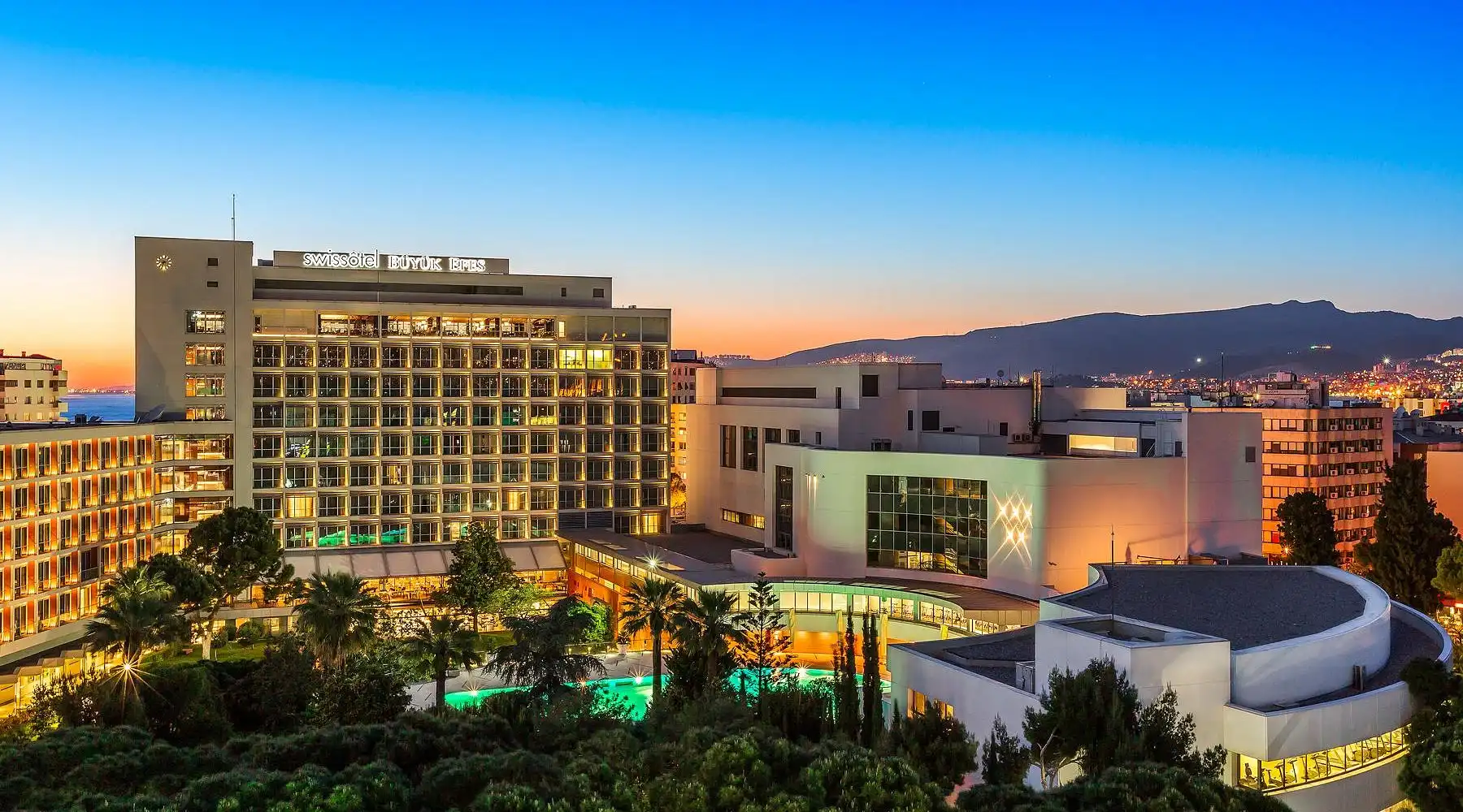 بهترین هتل های ترکیه-نمایی از Swissôtel Büyük Efes ترکیه-گردشگران شیراز
