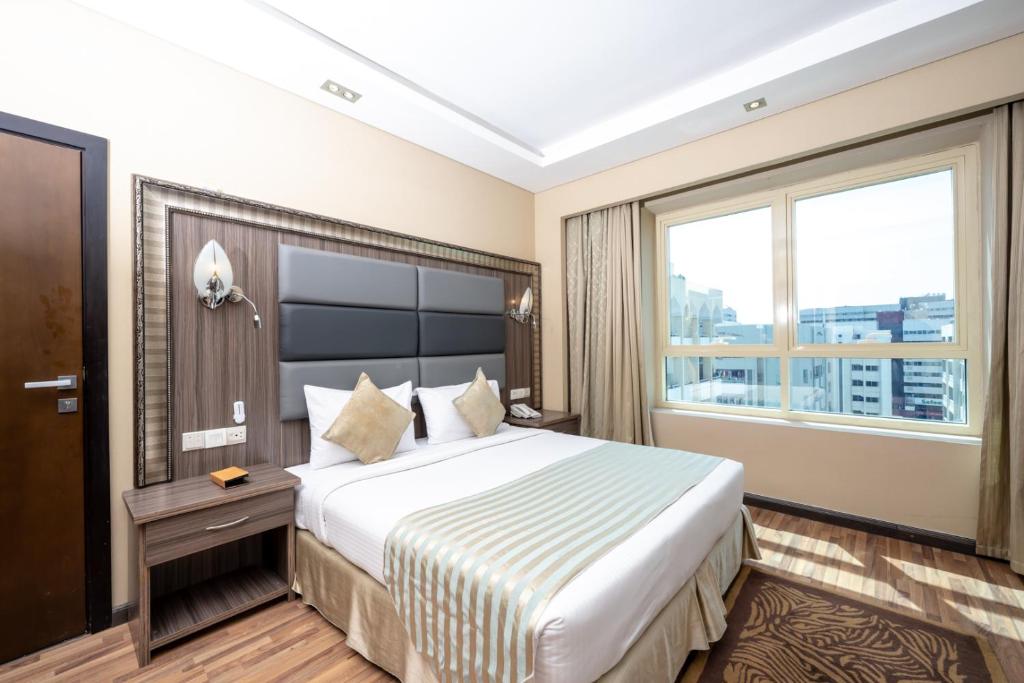 Pearl Swiss Hotel Dubai-گردشگران شیراز