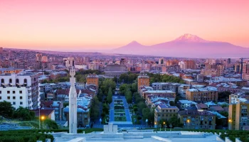 معرفی جشن آب-گردشگران شیراز