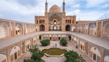 جشنواره گلاب گیری کاشان - گردشگران شیراز